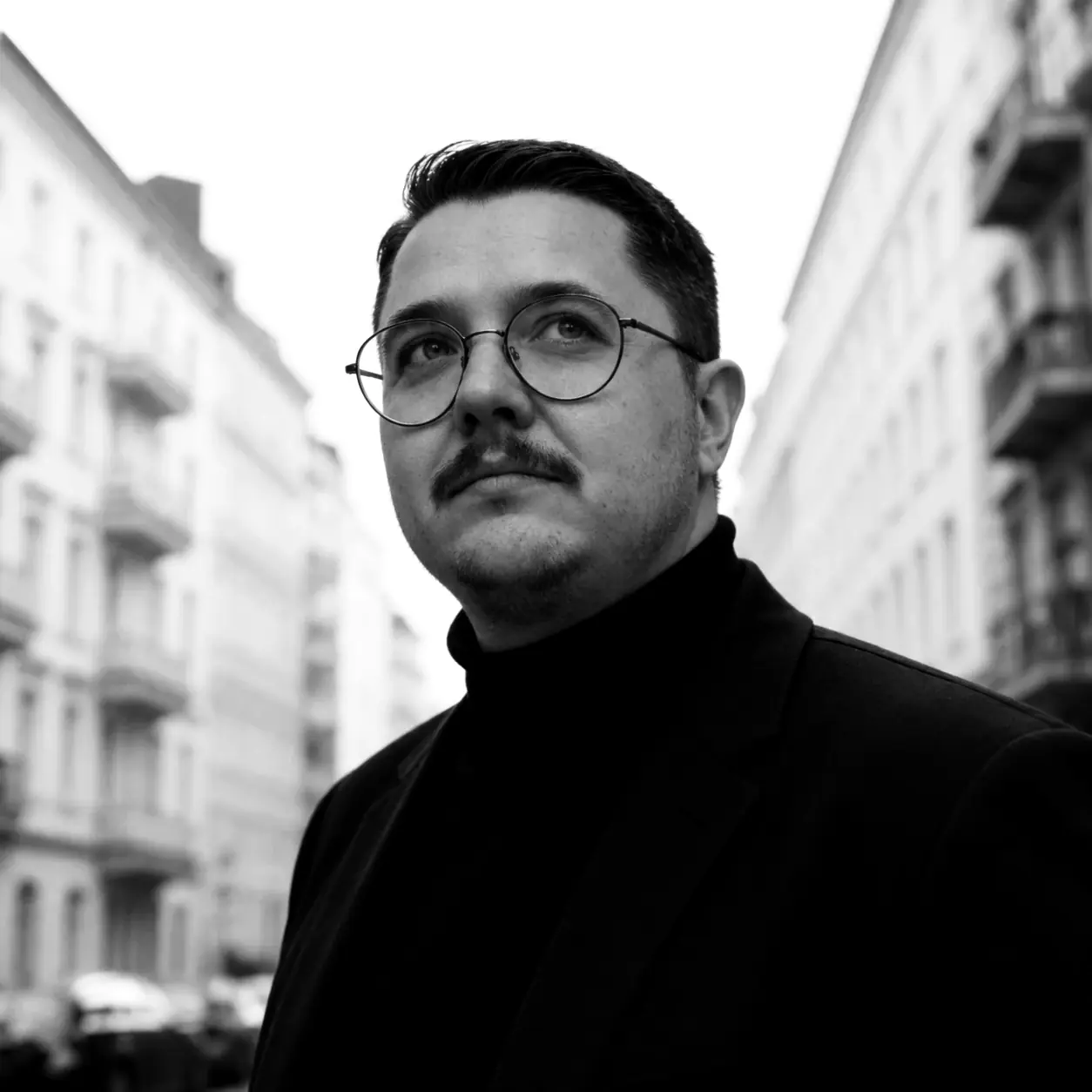 Portrait of Matthias Siwy on a Berlin street