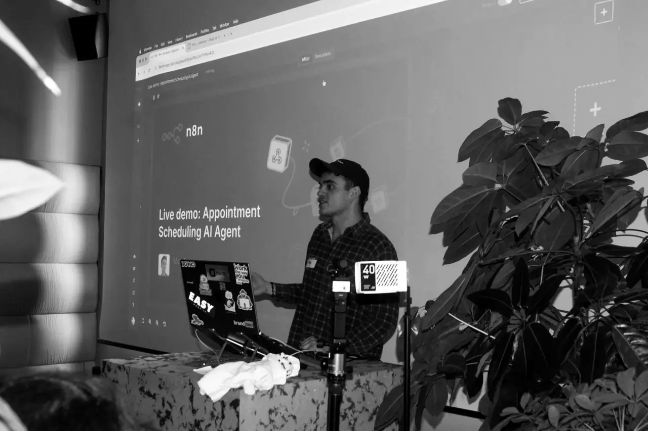 Maxym Tkacz (n8n) builds an AI scheduling agent live